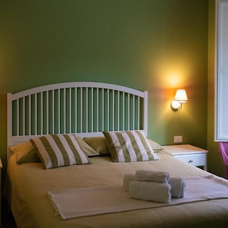L'Albero Della Manna Bed and Breakfast Patti Exteriör bild