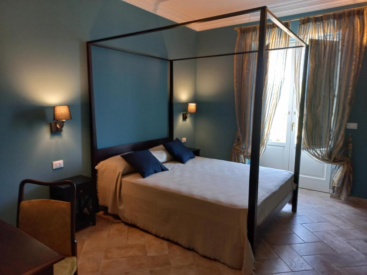 L'Albero Della Manna Bed and Breakfast Patti Exteriör bild