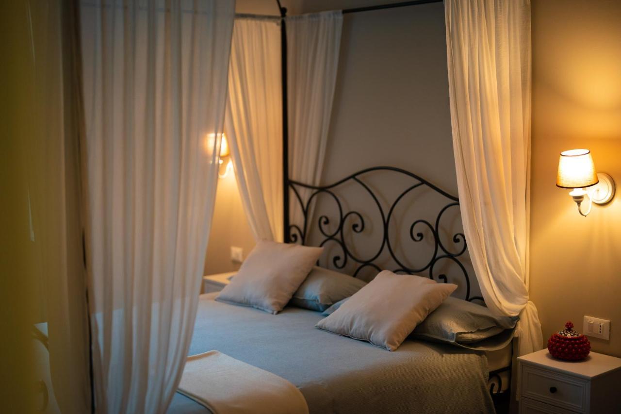 L'Albero Della Manna Bed and Breakfast Patti Exteriör bild