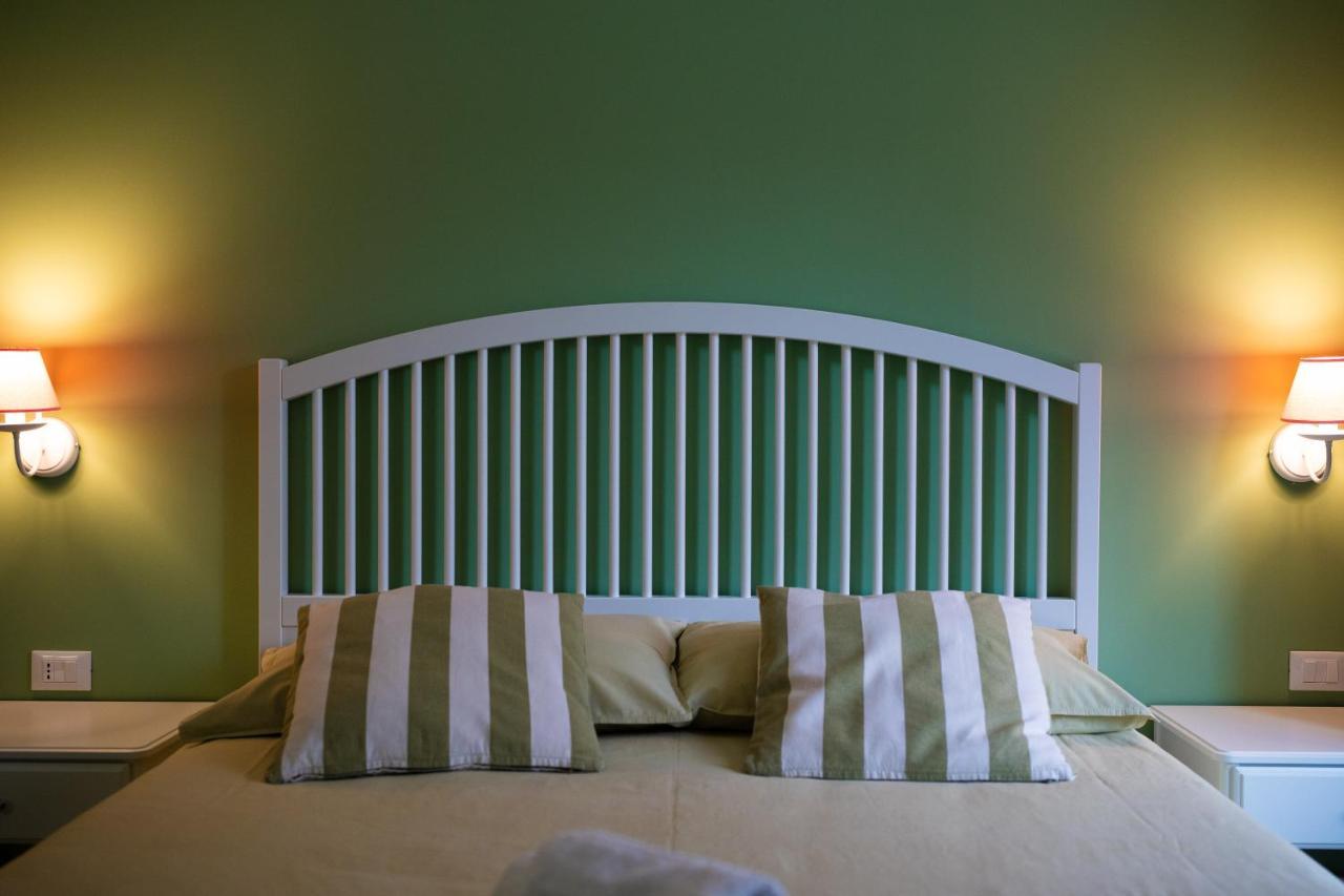 L'Albero Della Manna Bed and Breakfast Patti Exteriör bild