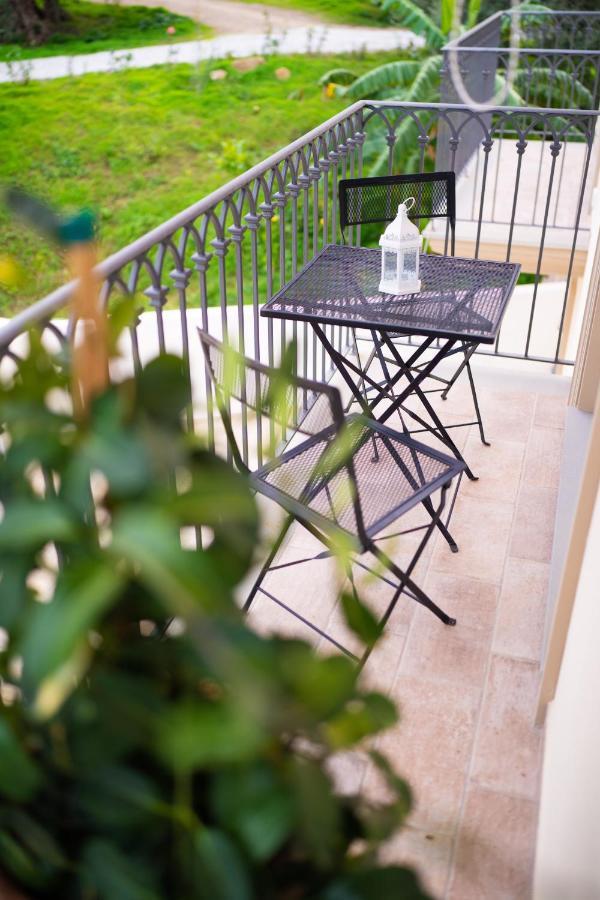 L'Albero Della Manna Bed and Breakfast Patti Exteriör bild